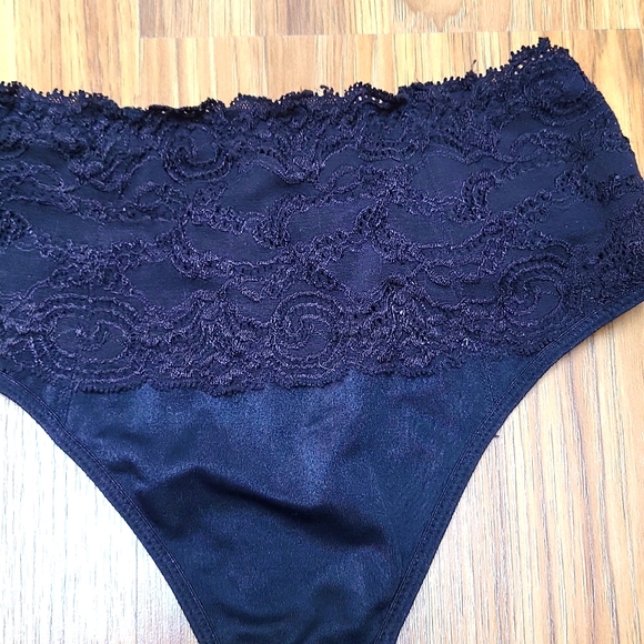 Flexees supportive thong - Picture 5 of 5